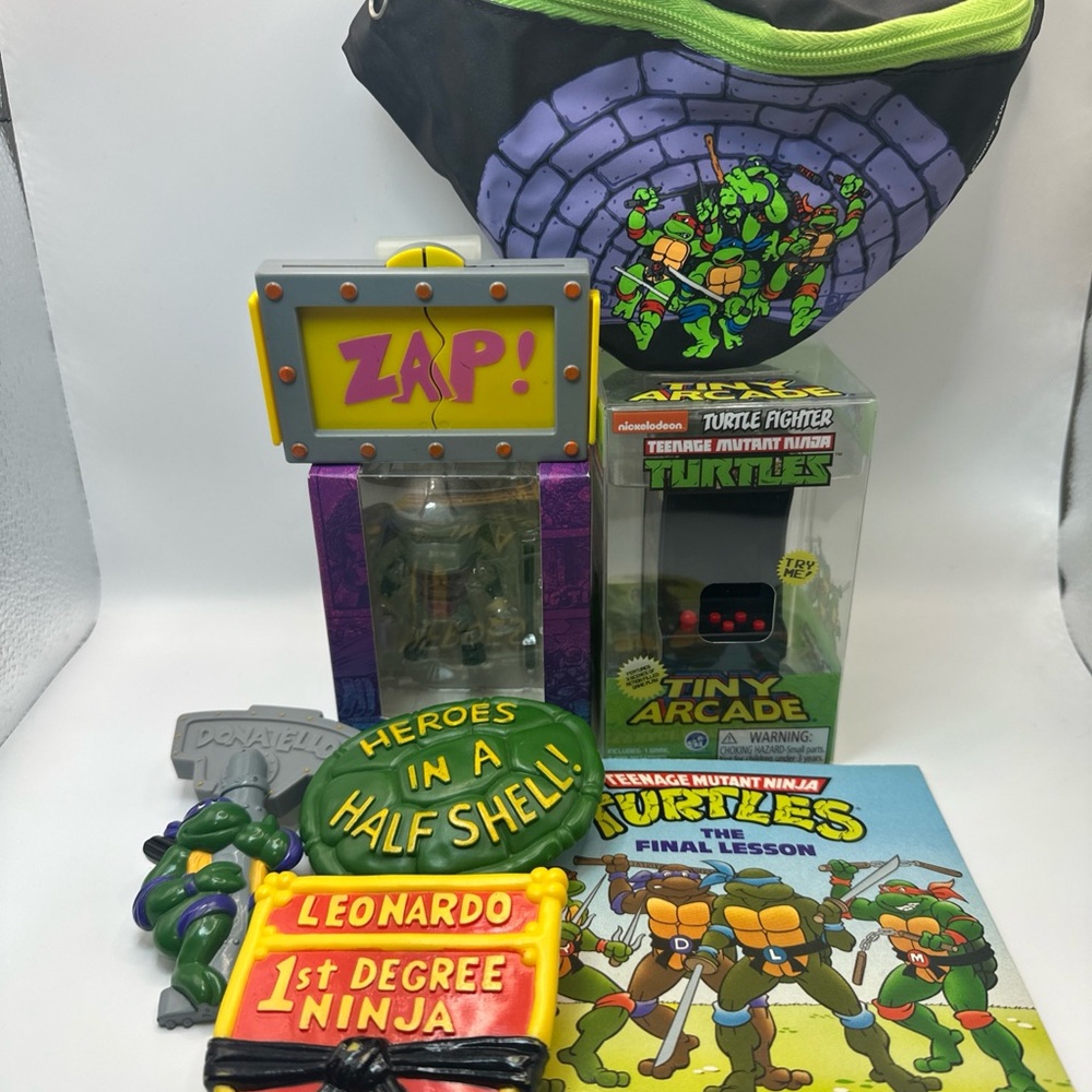 Teenage Mutant Ninja Turtles TMNT Lot Toys Arcade Book Fanny Pack Collectibles - Picture 13 of 15